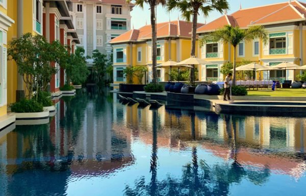 Paradise Point Resort